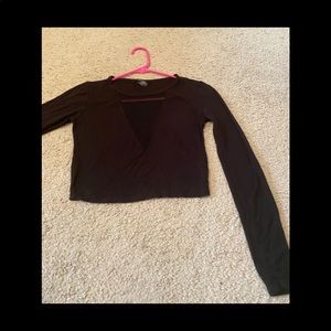 Black long sleeve crop top